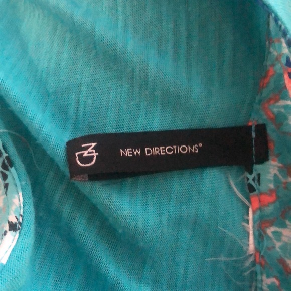 🎁New Directions Turquoise Tank Top With Southwest Print Back - Picture 4 of 5